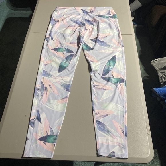Fabletics Define Powerhold High Waisted Legging Tropicales Print Women's XXL EUC - Picture 4 of 7